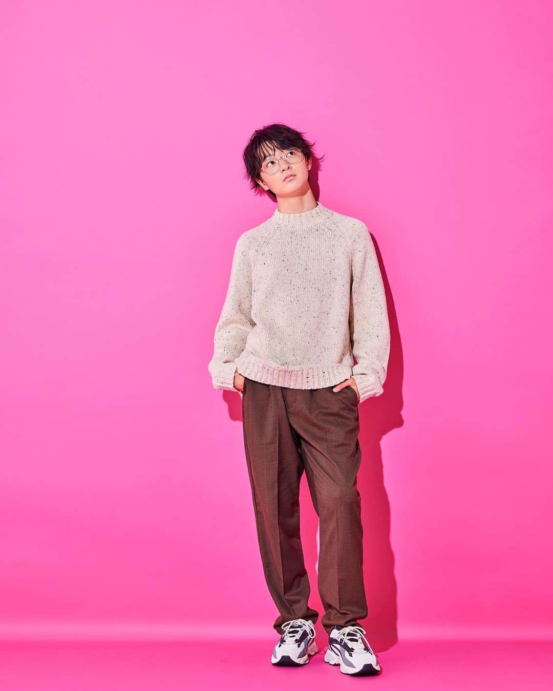 ニコ☆プチのインスタグラム：「😙🎶🖤  ルイのファッション＆ミュージック連さいが 12月号からスタートしたよ~~☃️💖  メンズファッションもかわいいよね🕺✨ 誌面もネットもぜひチェックしてみてね🥳  #塁」