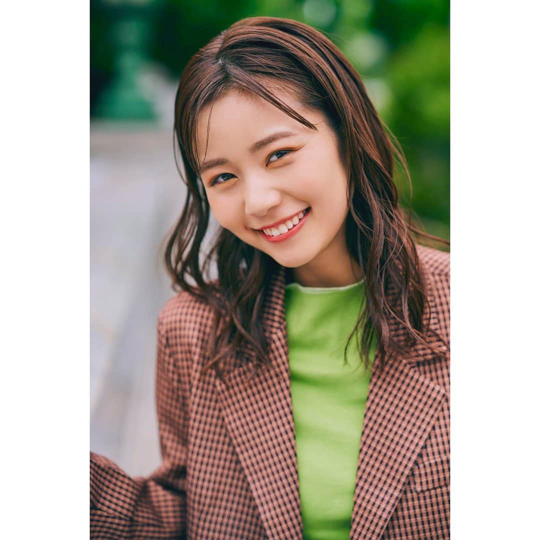 杉浦みずきのインスタグラム：「. smile!!!  #オレンジメイク  #作品撮り   photo… @shuuusei_arima  stylist… @yukie_t__  hairmake…@tsubakichi_hairmake」