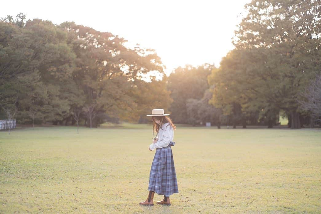 木南晴夏さんのインスタグラム写真 - (木南晴夏Instagram)「🍁🍁🍁  @photo_by_kinamisayaka」10月28日 21時24分 - kinamitopan