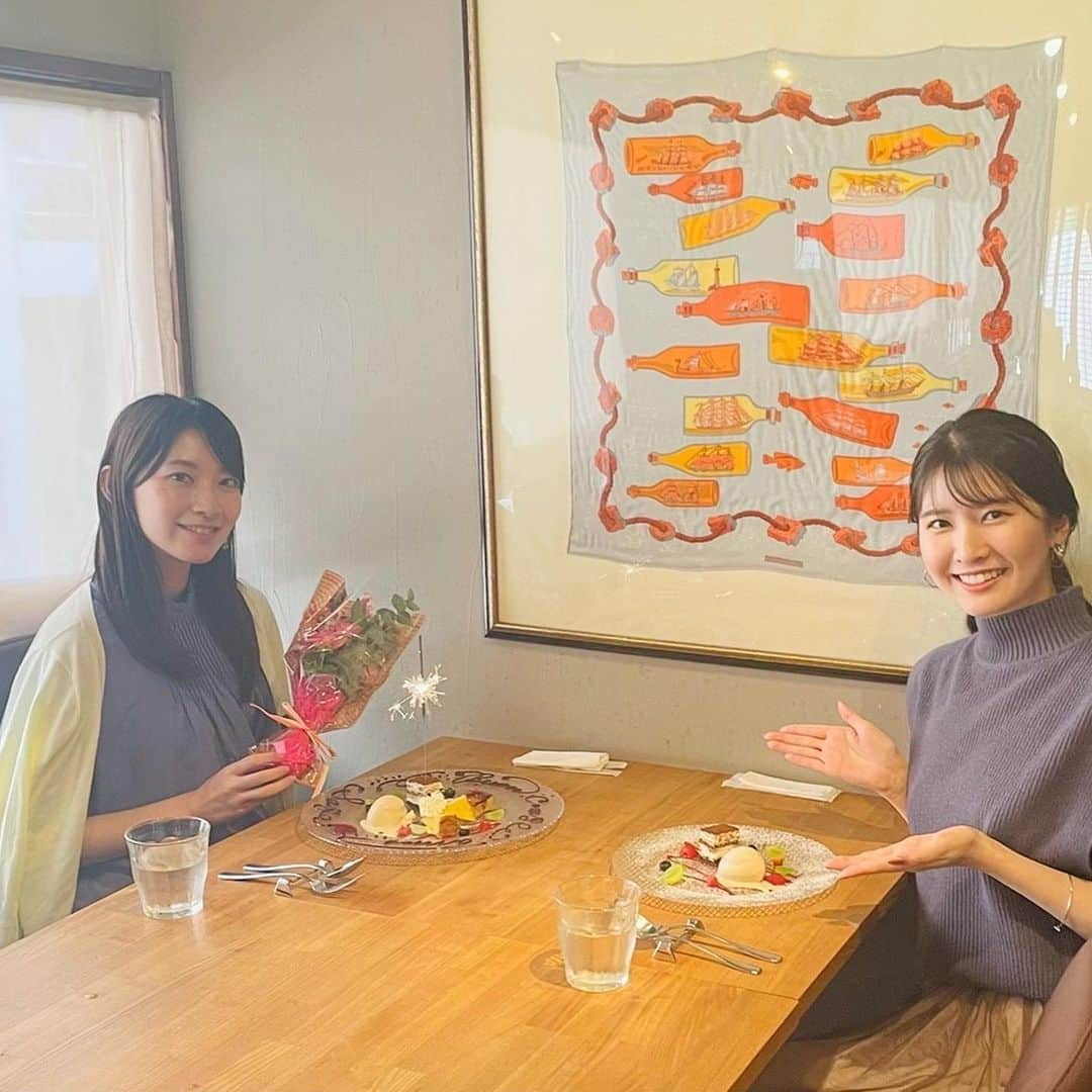 檜山沙耶さんのインスタグラム写真 - (檜山沙耶Instagram)「ある日の新宿御苑散策。のちランチ。 ゆいちゃんから素敵なお誕生日プレゼントと花束を頂きました💐  さっと花束を渡してくれる姿が可愛くてかっこよかった🥺 こんなに優しくて可愛い同期がいて、休日も一緒に過ごすことができて感謝しても感謝しきれません🥲  しっかりしていて優しいゆいちゃん。これからも同期でいさせてください🍀」10月28日 22時02分 - sayahiyama