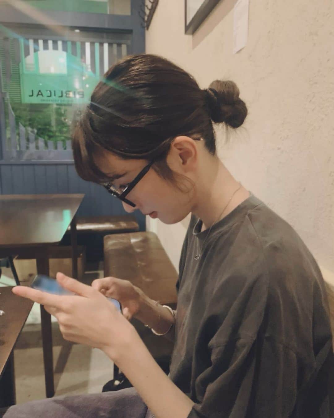 樋口柚子のインスタグラム：「ヨコノユズ🍊 カチコチのおだんご👱‍♀️」