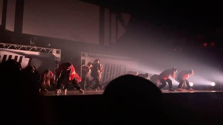 のインスタグラム：「ひょっこりはんカメラアングル🎥  邦楽一曲使いがコンセプトの新しいイベント！！ Gekojamで邦楽で踊るなら、やっぱり @riehata さんの声でガツガツかなと思いこの曲にしました🔥🔥  @ak69_official ft @riehata - Thirsty  #ここで出てきちゃったよ #やっぱりそこで出るよねってなるよね #はーたのしかったー」