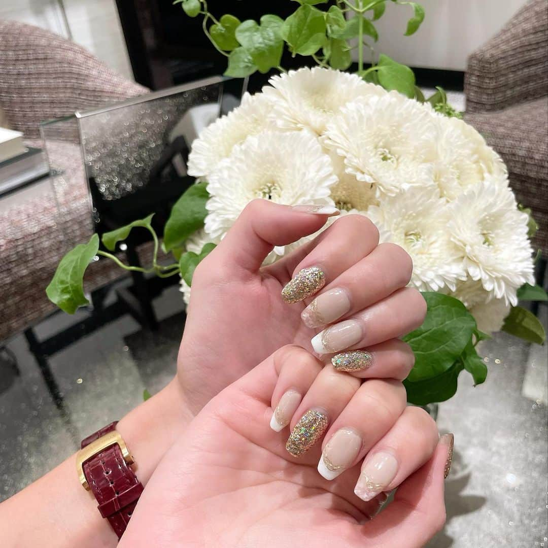 伊東亜梨沙さんのインスタグラム写真 - (伊東亜梨沙Instagram)「newnail🏵💕🤍 .  @elnailsalon で💅 早くて上手くてもうここ以外無理🥺笑 . . #ネイルデザイン #ネイル #nail #newnail #💅 #elnail #エルネイル」10月29日 17時53分 - arisa__917m