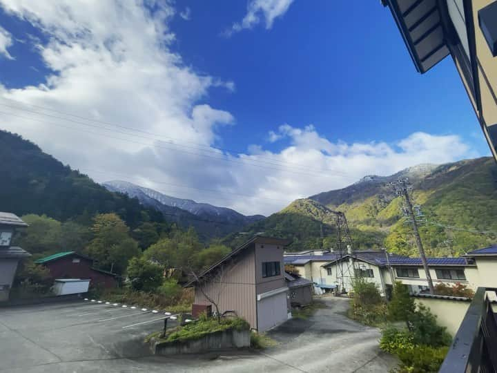 堀場美希のインスタグラム：「＼#湯の平館 さま／ ありがとうございました😊  #平湯温泉旅行記 #平湯温泉 #岐阜県 #奥飛騨 #奥飛騨温泉郷  #温泉 #hotsprings  #旅行 #trip #♨️ #宿 #旅館」