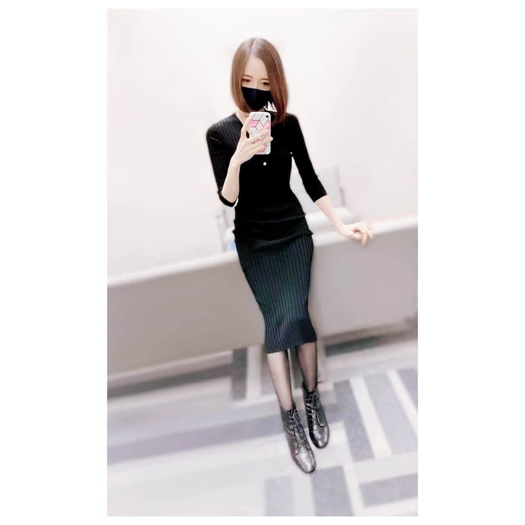宮本笑里さんのインスタグラム写真 - (宮本笑里Instagram)「ここのお洋服 xxsサイズもあって着やすい🌹  #ELISABETTAFRANCHI #エリザベッタフランキ #ootd」10月29日 11時24分 - emirimiyamoto