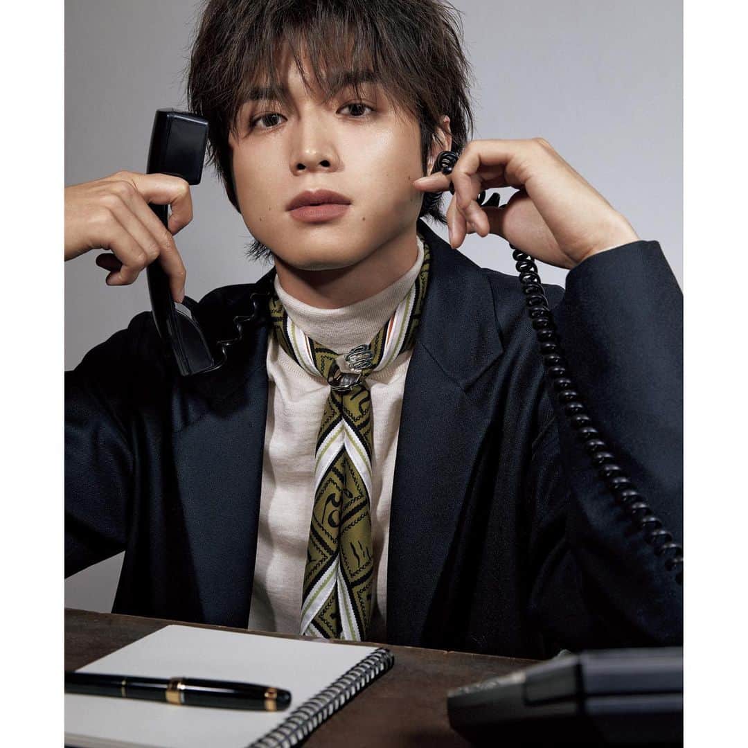 白洲迅さんのインスタグラム写真 - (白洲迅Instagram)「NYLON JAPAN 12月号 昨日発売しております。 ご覧ください🐑 #NYLONJAPAN」10月29日 12時37分 - jin_shirasu_official