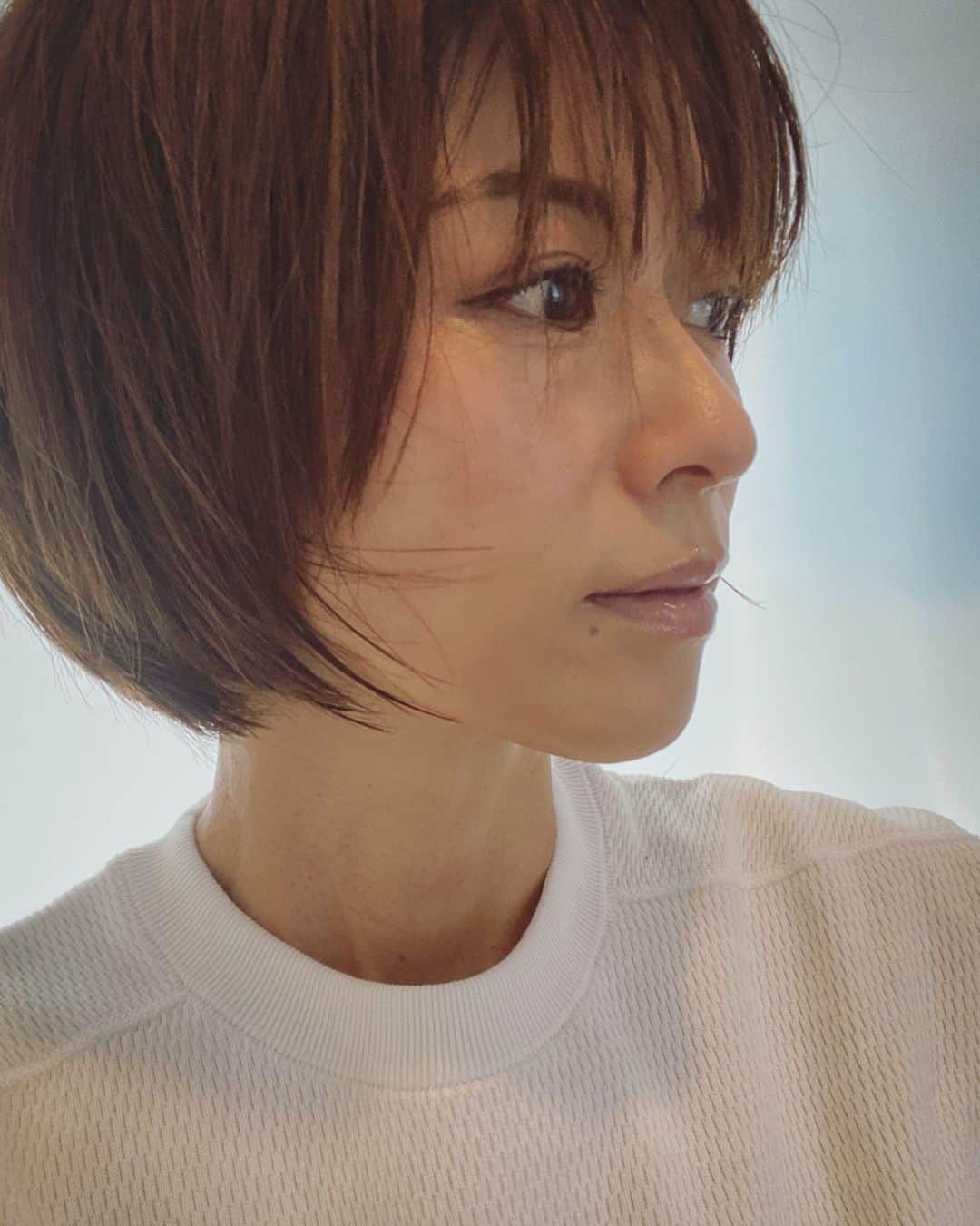 畑野ひろ子のインスタグラム：「ランニング後は、自然チーク。 運動して体を温めると、心地良い🥰 最近は、目尻のみのラインにラデュレのマスカラ☺️」