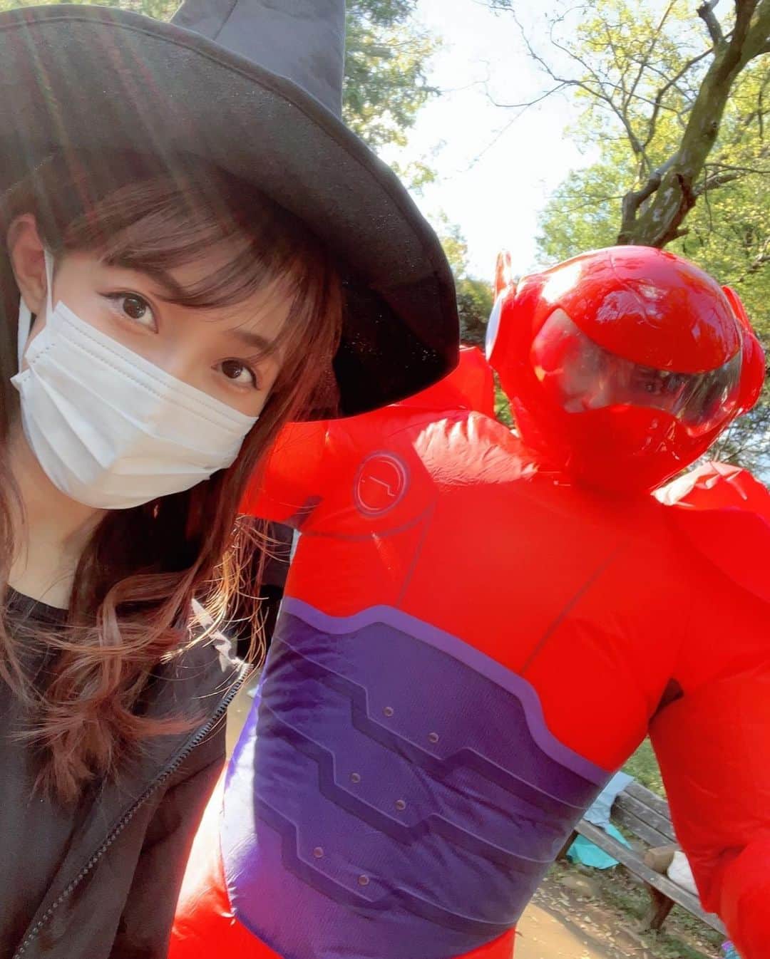 アレクサンダーのインスタグラム：「ハロウィンパーティー🎃 #ハロウィン  #ハロウィンコスプレ  #baymax」