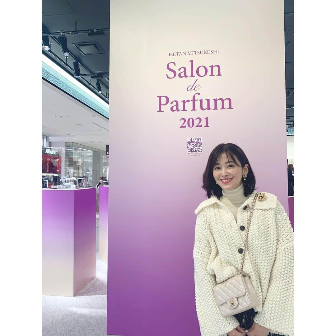 山本みらいさんのインスタグラム写真 (山本みらいInstagram)「「そんじょそこらの香りじゃない」 今日の名言 😂 伊勢丹ではじまったSalon de Parfumへ。 私はパリの老舗