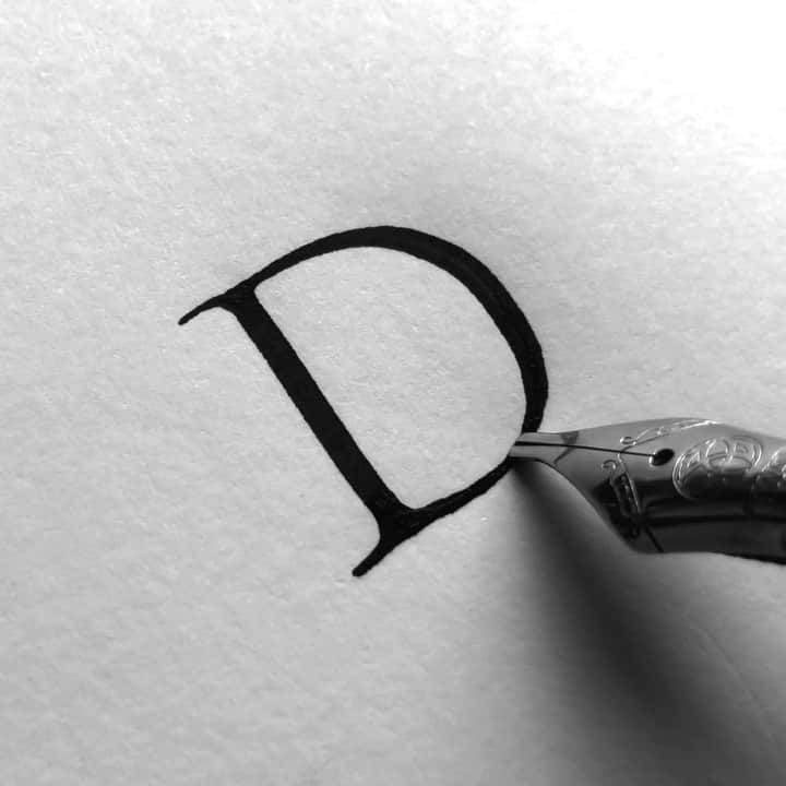 Seb Lesterのインスタグラム：「Examples of the letter ‘D’ through history. Rustic Capital, 1st Century — Roman Capital, 2nd Century — Textura, 15th Century — Ronde, 17th Century — English Roundhand, 18th Century. Music is ‘Choice’ by @Borrtex #calligraphy #lettering #seblester」