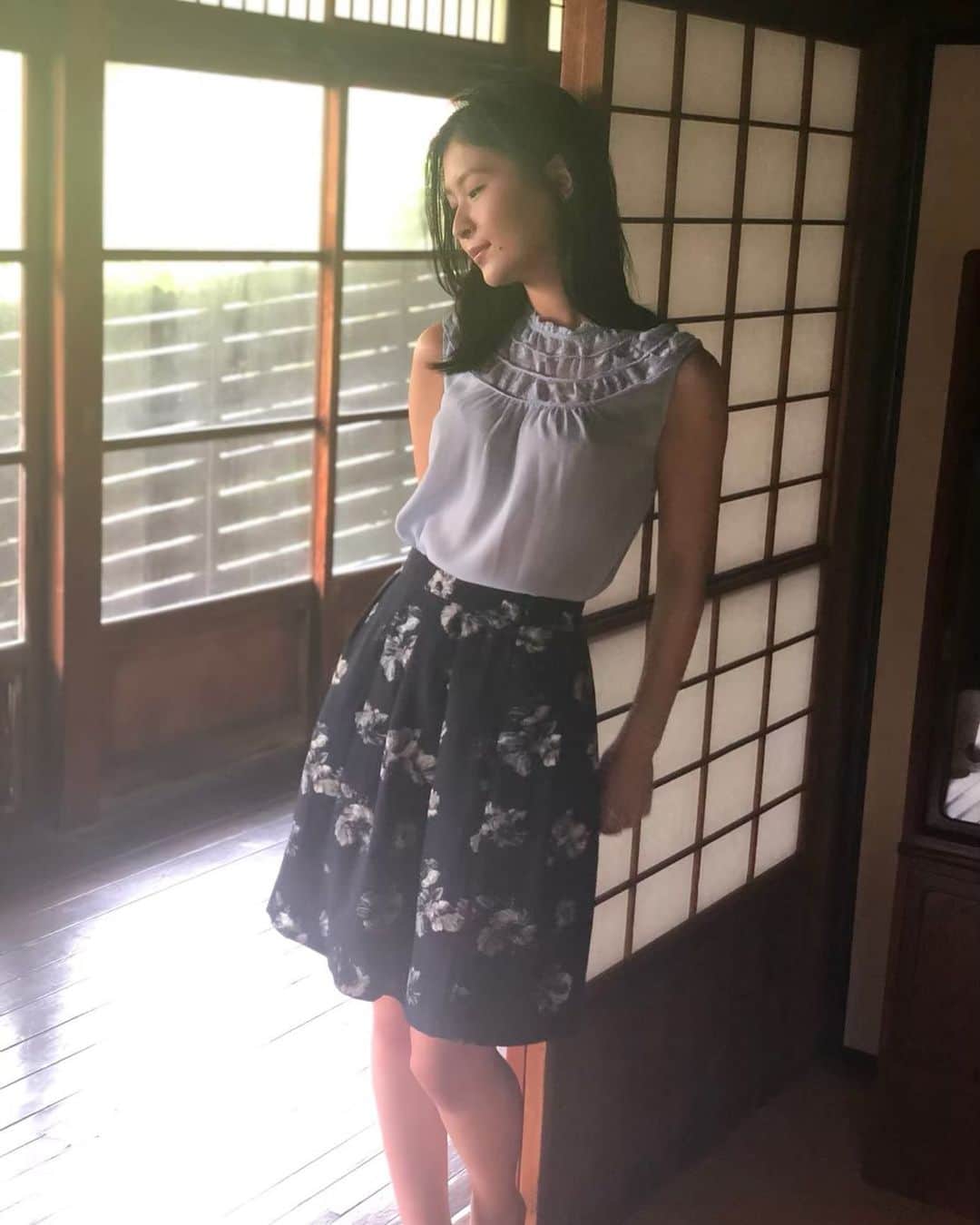 和久井雅子のインスタグラム：「今日もお疲れさまでした✨  舞台「 #meandmylittleasshole 」稽古頑張っています！  今まで演じたことのない役柄で、毎日稽古が本当に楽しいです☺️🎬  チケットご予約はこちらから↓ https://ticket.corich.jp/apply/114566/011/  シアター711（東京都） 2021/11/17 (水) ～ 2021/11/21 (日)  是非観に来て頂けると嬉しいです☺️🍀 宜しくお願い致します✨✩.*˚  #藤原たまえプロデュース」