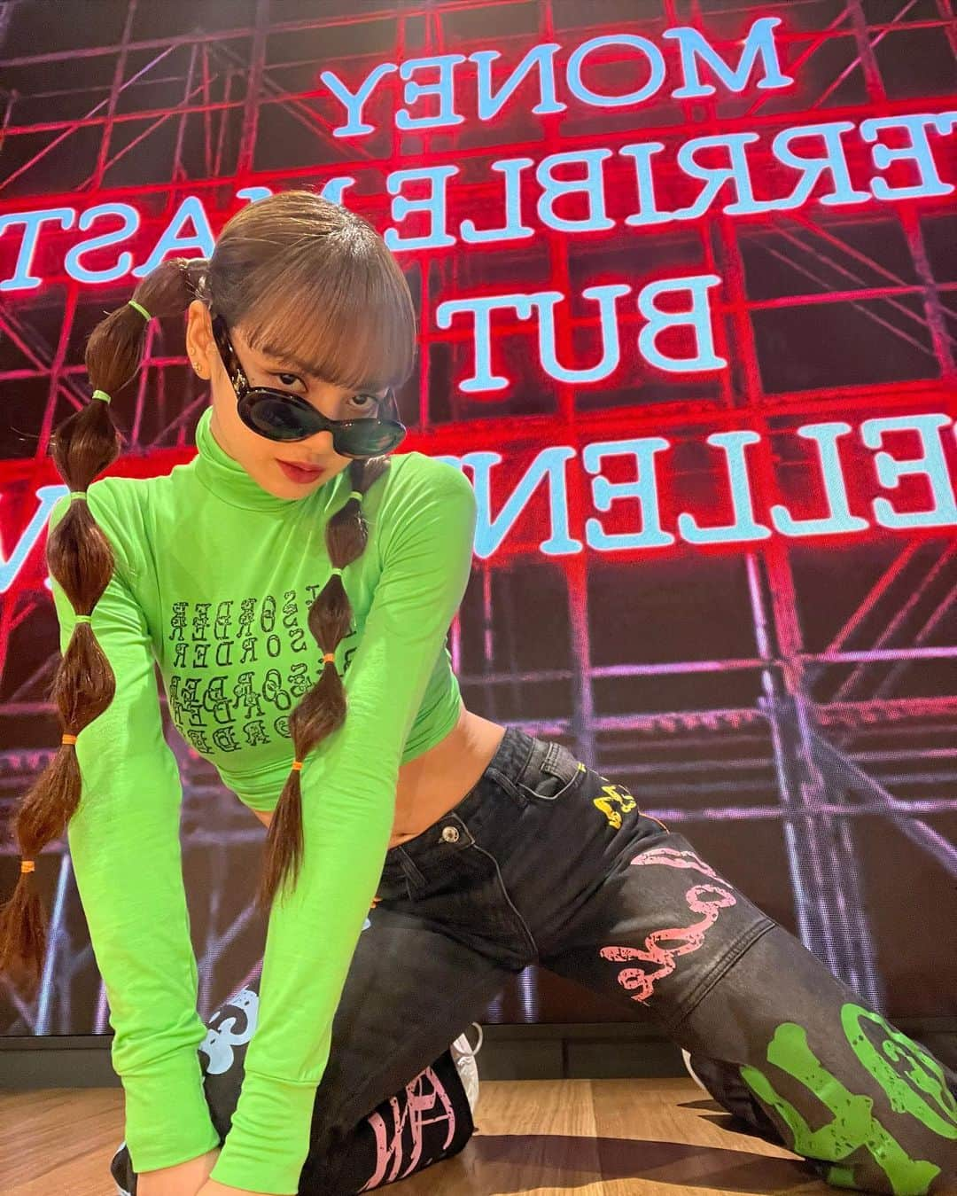 リサさんのインスタグラム写真 - (リサInstagram)「😎」10月29日 23時09分 - lalalalisa_m