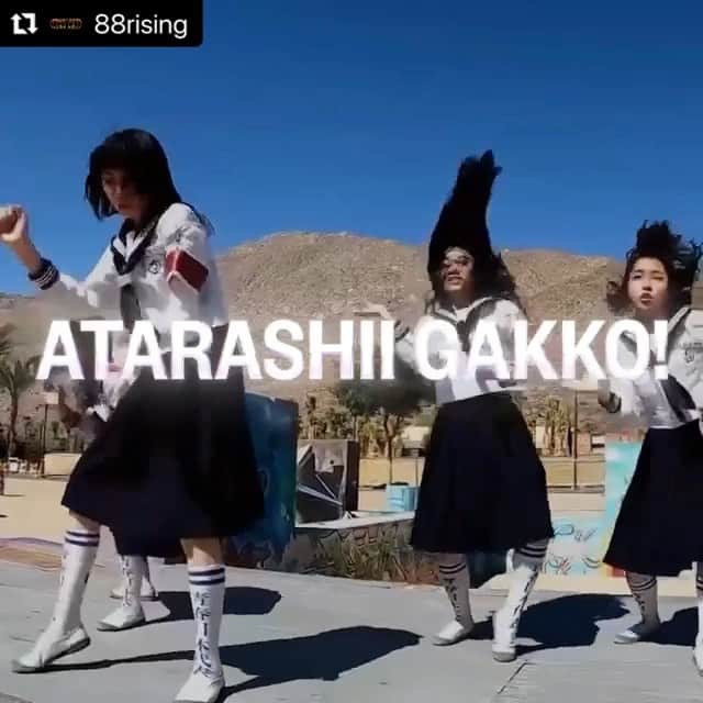新しい学校のリーダーズのインスタグラム