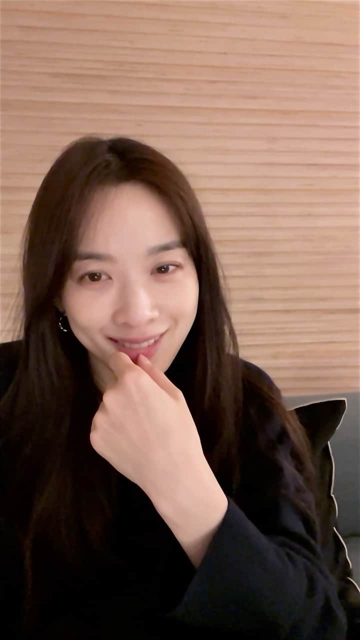 イ・チョンアのインスタグラム：「20211029  어른스럽지 못해도 괜찮아」