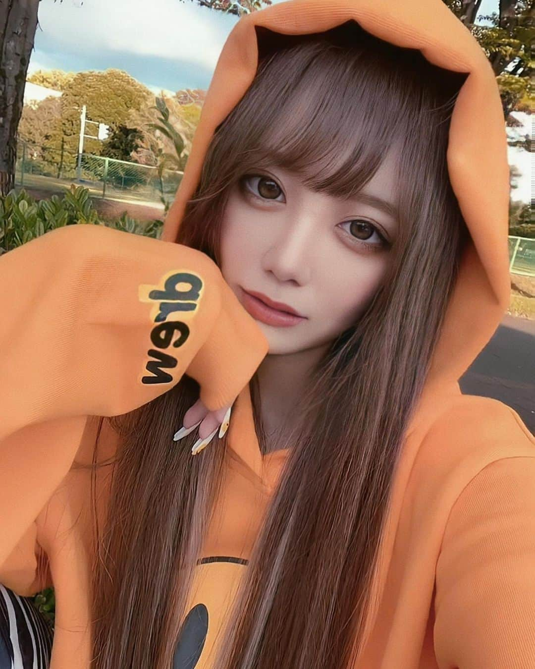 美女美容事情さんのインスタグラム写真 - (美女美容事情Instagram)「《Halloweenカラー🧡🎃》⠀ *⁠⠀ 今回ご紹介させて頂きますのは!!👀❤︎⁠⠀⠀ 小町さん< @k204910 >の素敵なお写真📸⁠⠀⁠⠀⁠⠀⁠⠀ *⁠⠀⁠⠀⁠⠀⁠⠀⠀ 可愛すぎるオレンジのパーカー女子🍊🔸⠀ 明日はいよいよHalloweenですね🎃🌃⠀ *⠀⁠⠀⁠⠀⁠⠀⁠⠀⠀ 小町さん< @k204910 > ⠀⁠⠀⁠⠀⁠⠀⠀ 素敵な投稿ありがとうございました☺️📸✨⠀ *⠀⁠⠀⁠⠀⁠⠀⁠⠀⠀ 小町さんのアカウントには他にも素晴らしい投稿が沢山ありますので是非覗いてみてくださいね💁‍♀️💙⁠⠀⁠⠀⁠⠀⁠⠀⠀ *⠀⁠⠀⁠⠀⁠⠀⁠⠀⠀ △▼△▼△▼△▼△▼△▼△▼△▼△▼ ⁠⠀⁠⠀⁠⠀⠀ ❤🧡💛「美女美容事情」💚💙💜⠀⠀⠀⠀⠀⠀⠀⠀⠀⠀⠀⠀⠀⠀⁠⠀⁠⠀⁠⠀⁠⠀⁠⠀⠀ 👇掲載ご希望の方は👇⠀⠀⠀⠀⠀⠀⠀⠀⠀⠀⠀⠀⠀⠀⠀⁠⠀⁠⠀⁠⠀⁠⠀⁠⠀⠀ @b_b_j.jタグ付けと🖤 #ビジョビ ⁠⠀⠀ 🖤タグ付けお願いします✨⠀⠀⠀⠀⠀⠀⠀⠀⠀⠀⠀⠀⠀⠀⠀⁠⠀⁠⠀⁠⠀⁠⠀⁠⠀⠀ △▼△▼△▼△▼△▼△▼△▼△▼△▼ ⁠⠀⁠⠀ #美女 #美容 #かわいい #おしゃれ #コーデ⠀ #パーカー #パーカー女子 #パーカーコーデ⠀ #ハロウィン #オレンジカラー #ファッション⠀ #ストリート #ストリートファッション #コスメ⠀ #ストリート女子 #トレーナーコーデ #メイク」10月30日 17時33分 - b_b_j.j