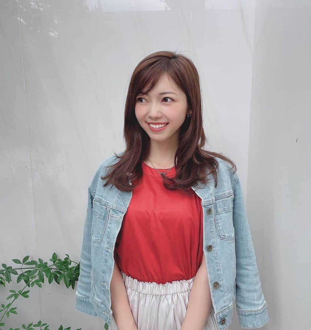 川又智菜美のインスタグラム：「#過去pic ⁡ いつの間にかこの格好では寒い季節に🤭 ⁡ 日中外を歩いていると、 日向は暖かいのに日陰ではぐっと冷えて ああ冬の寒さがやってきたなぁと実感します☃️ ⁡ 皆さん衣替えは済みましたか？☺️」