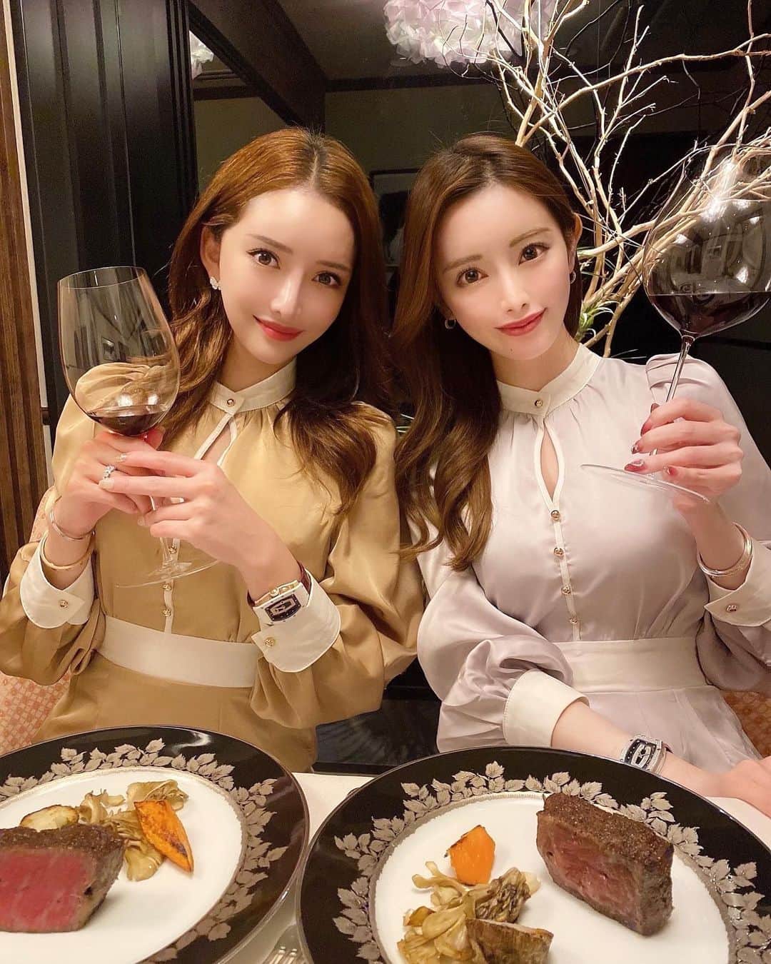 小川ももえのグルメインスタ