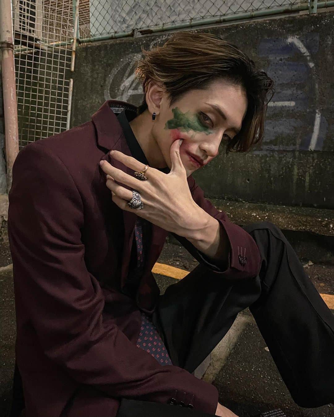 Takumaのインスタグラム：「道化 . . #halloween #refrear #eyemoon @refrear_」