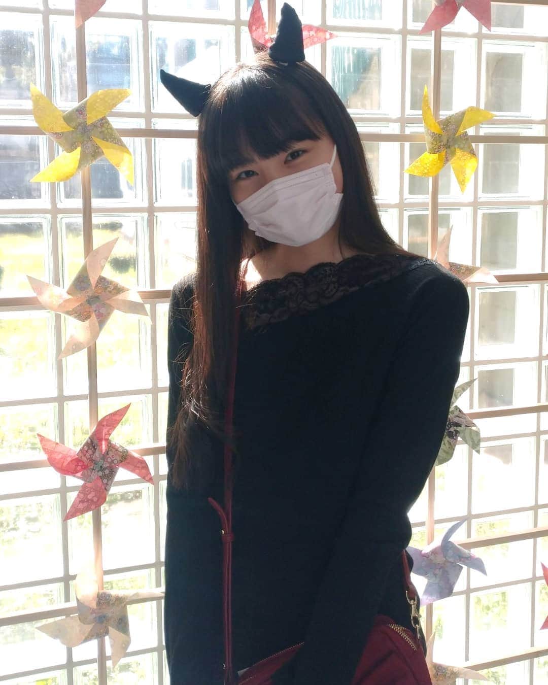 丸本凛のインスタグラム：「今週末は楽しみにしていた文化祭！ 保護者や外部の人たちは参加できませんがとても楽しいです。 デビルに変身😈  #schoolfestival #halloween #devil #文化祭 #高校 #highschool #16yearsold」