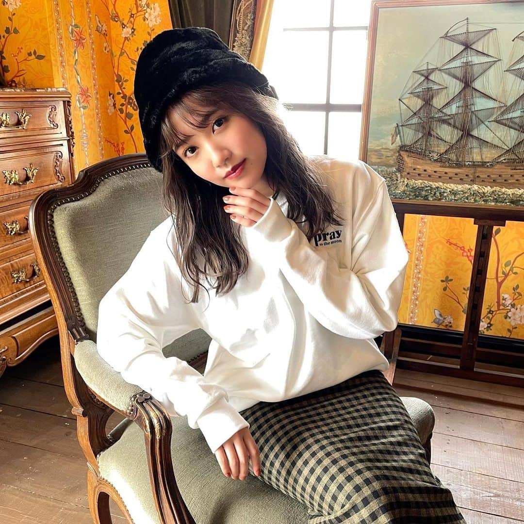 加藤玲奈のインスタグラム：「DleepyTownとのコラボアイテム再販が開始します💓本日19時より1週間の数量限定で販売されるので、ぜひチェックしてくださいっ🤗 男性も女性も着やすいデザインになってます☺️」