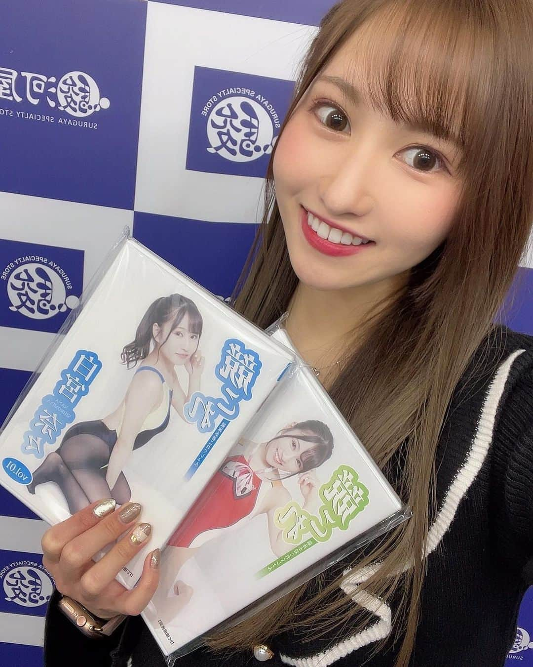 白宮奈々のインスタグラム：「. 本日はDVD写真集「競これ」の 発売イベントへ来てくださった方々、 本当にありがとうございました☺️❤️ . 直接お会いでき、お話でき、 すごく幸せな時間でしたっ💕 . またプレゼントもありがとう🥺🎁  次に皆さんにお会いできる機会が 楽しみです！！！❤️ . . . . . . . ❤️写真集『ビキニパークへようこそ』発売中❤️ . ❤️トレーディングカード発売中❤️ . . . #ミスFLASH2020 #グラビアアイドル  #グラビア #アイドル #グラドル  #グラドル自画撮り部  #gravureidol #idol #gravure  #モデル #model  #童顔 #水着 #bikini  #japanesegirl #japaneseidol  #sexybody #bikinigirl #asiangirls  #asian #asianbeauty #asiansexy  #glamour #ig_japan #igers #picoftheday  #ランジェリー #lingerie #cosplay」