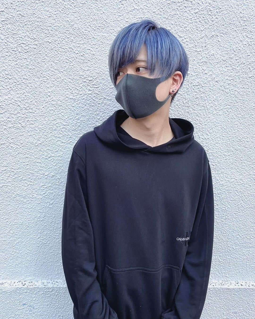 新井優のインスタグラム：「髪色と髪型変える度しか更新してない気をつけよう|(￣3￣)|  神の手(@takuya_akiyoshi )により若干千冬ヘアーを意識してもらいましたっ . . .  #actor #idol #purple #instagood #instalike #followme  #instafollow #followme  #follow #instapic #hairstyle #hairmodel #punyus」