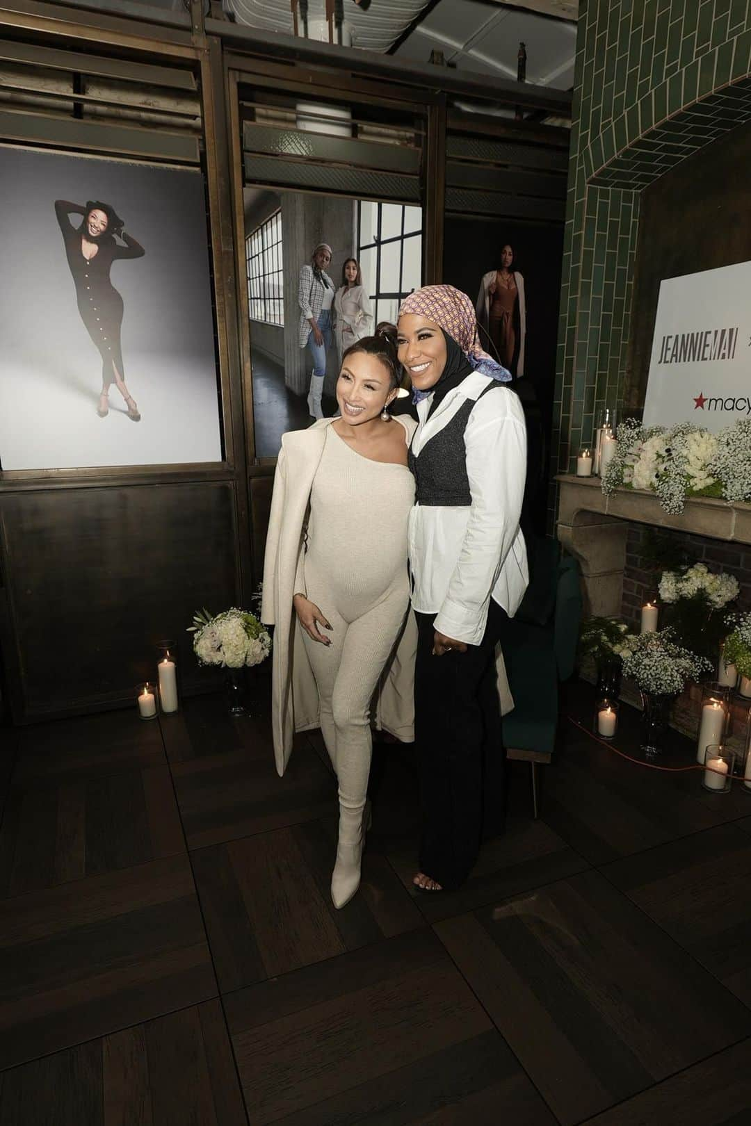 イブテハージ・ムハンマドのインスタグラム：「This week we celebrated the launch of the #JeannieMaixMacys Collection! Your collection is beautiful @thejeanniemai and truly embodies the importance of representation in fashion. From the hijabi models to size inclusive pieces, thank you for making sure we all feel seen through your work. You’re truly a gem— and still one of the kindest people I’ve met since moving to Los Angeles. And thank you for inviting me to dinner with so many other beautifully talented women. You are the company you keep! Here’s to a successful launch @thejeanniemai and another healthy baby soon! Love you, sis ✨💗」