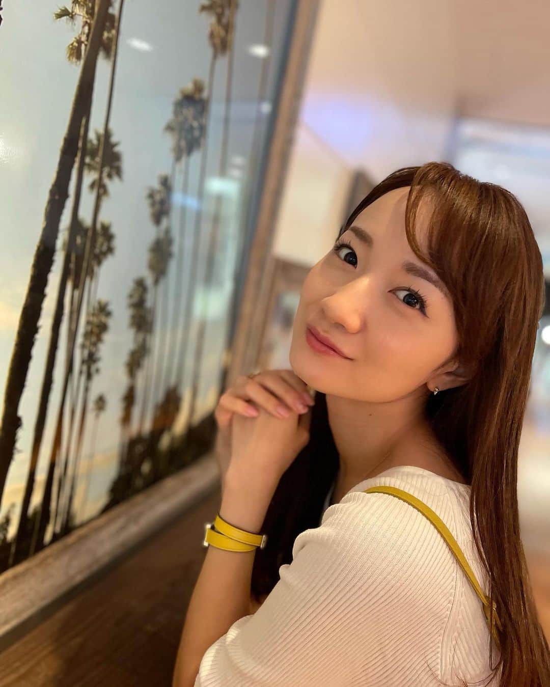 松原江里佳さんのインスタグラム写真 - (松原江里佳Instagram)「❤︎ 気づけば10月も最終日🎃 冬の足音が聞こえて来る〜😳とことこ。 ❤︎ FMヨコハマ 「COLORFUL KAWASAKI」 本日18時15分から ぜひお付き合いください💕 ❤︎ ❤︎ #川崎 #横浜 #fmヨコハマ #colorfulkawasaki #キャッチコピー #広告 #pr #フォトライター #radio #radiko  #でこ #スターダスト #フリーアナウンサー」10月31日 0時13分 - erika_matsubara
