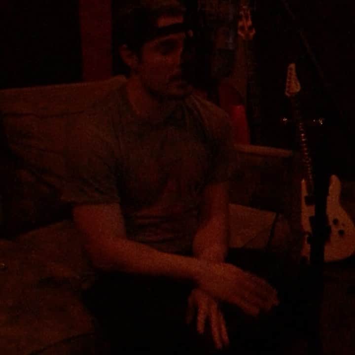 ジョッシュ・ヘンダーソンのインスタグラム：「The lab....... #feelsomething   Gotta get this music just right for release」