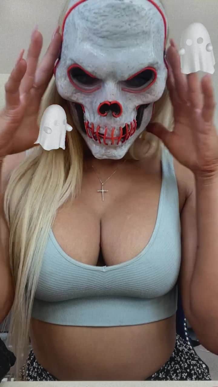 Courtney Tailorのインスタグラム