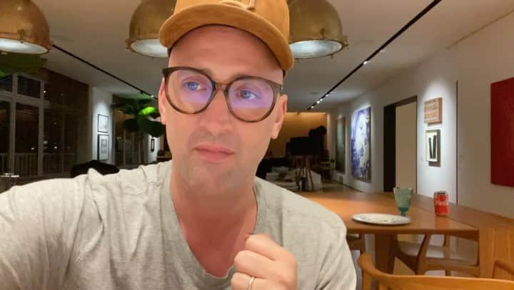 ファチマ・ベルナルデスのインスタグラム：「Generoso, inteligente, alto astral. Olhando as redes hoje, a gente percebe a falta que o @paulogustavo31 faz pra tanta gente. Quantos momentos lindos. Ele sabia fazer a gente feliz. Essa mensagem me fez tão bem, quando eu me recuperava de uma outra cirurgia. Que todo esse amor que ele distribuiu, retorne pra família no dia do aniversário dele. ❤️」