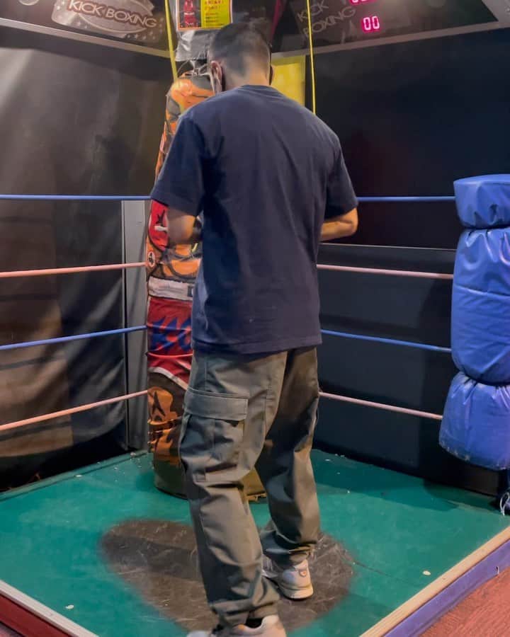 成松大介のインスタグラム：「久しぶりに練習しましたよ。 #ボクシング  #boxing  #m990v4」