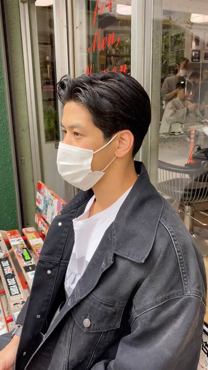 Toshiaki Kinnouのインスタグラム：「○  ここぞってときも  プライベートも  隙を見つけられないカッコよさ ∞ ∞ ∞ ∞ ∞ ささっと決まるヘアスタイル と  伸びてきたらすぐカットする周期 の組み合わせが  その雰囲気を手助けしてくれます」