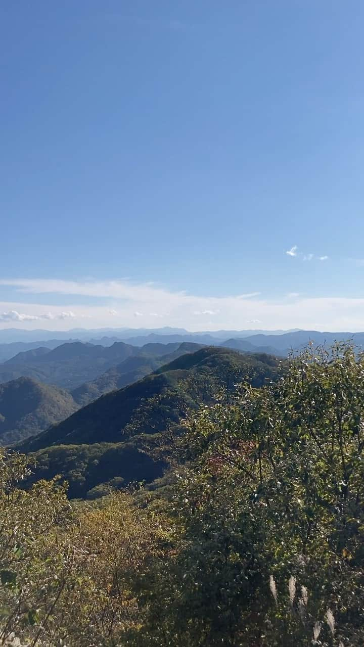 小林ようのインスタグラム：「#⛰  #drive #dayoff #japan #mountain #greener  #ドライブ #休日 #日本 #風景」