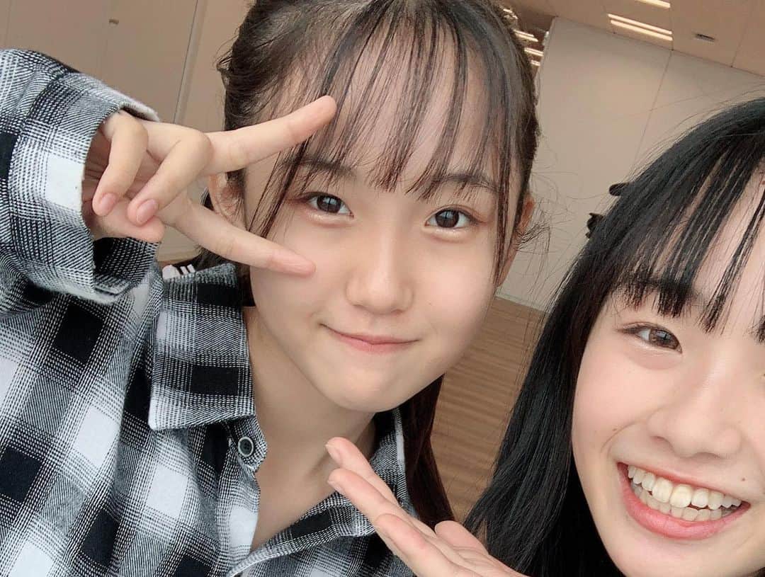 ひまひまチャンネルさんのインスタグラム写真 - (ひまひまチャンネルInstagram)「CONNECT ご覧頂きありがとうございました～🤍  こんなにたくさんのteenのYouTuberさん達と集まれることはなかなかないので、嬉しかったです🙋‍♀️👏  UUUMのYouTuberの皆とも一年半ぶりに会えて嬉しかったです！  初対面の方もずっと動画で見させていただいていたので初めて感がなくて、とても仲良くさせていただきました～！  お写真もありがとうございました🌷🤍   #ひまひまチャンネル #ひまひま #CONNECT」10月31日 15時09分 - himahima_channel
