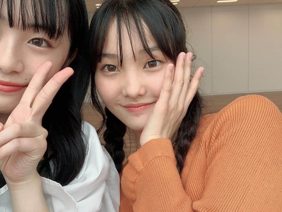 ひまひまチャンネルさんのインスタグラム写真 - (ひまひまチャンネルInstagram)「CONNECT ご覧頂きありがとうございました～🤍  こんなにたくさんのteenのYouTuberさん達と集まれることはなかなかないので、嬉しかったです🙋‍♀️👏  UUUMのYouTuberの皆とも一年半ぶりに会えて嬉しかったです！  初対面の方もずっと動画で見させていただいていたので初めて感がなくて、とても仲良くさせていただきました～！  お写真もありがとうございました🌷🤍   #ひまひまチャンネル #ひまひま #CONNECT」10月31日 15時09分 - himahima_channel