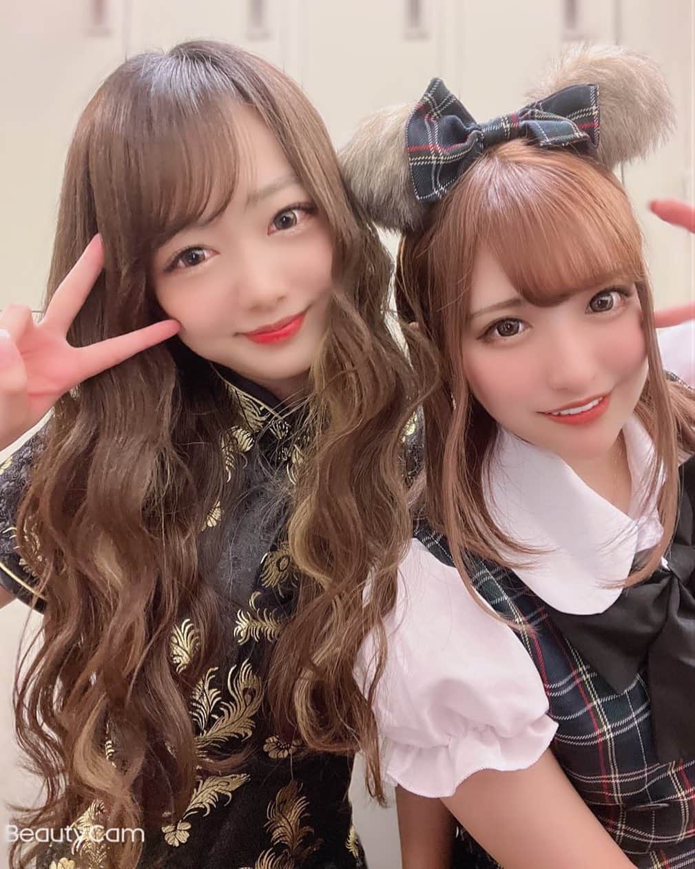 宮下まひろのインスタグラム：「ハロウィン２日間ありがとうございました！！  大好きなお客様に囲まれてたくさんお酒飲めて、連日幸せすぎたo(^o^)o！！ 10月本数も売り上げも1番なれました! 誕生日の時と同じ売り上げでびっくりした。本当にいつも支えてもらってる皆様のおかげです🥺  #池袋 #池袋エンジェルフェザー #エンジェルフェザー　 #エンジェルフェザー池袋 #キャバクラ #キャバ　 #キャバ嬢」
