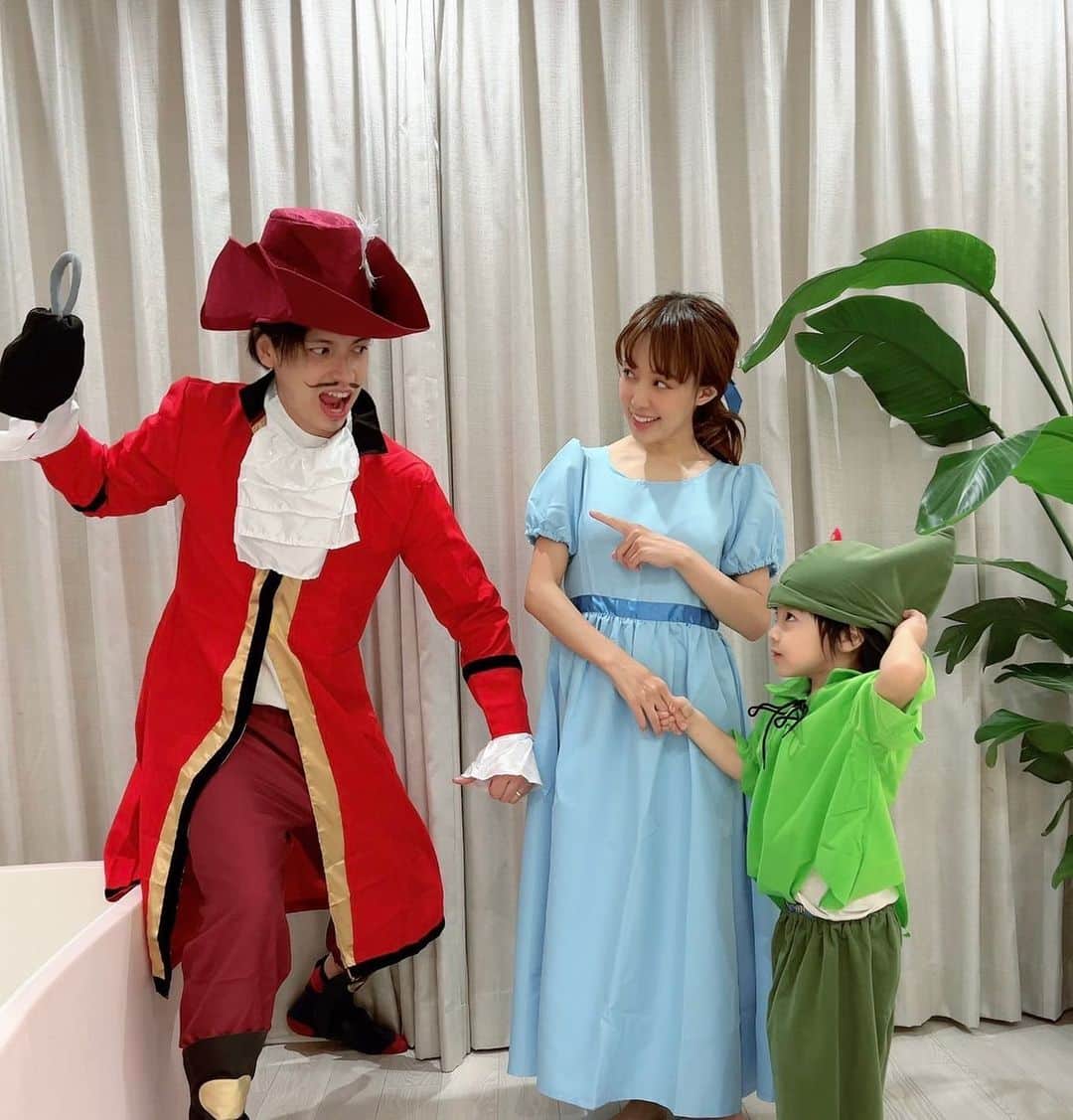 アレクサンダーのインスタグラム：「YouTubeに載せました❤️ みてねん❤️」