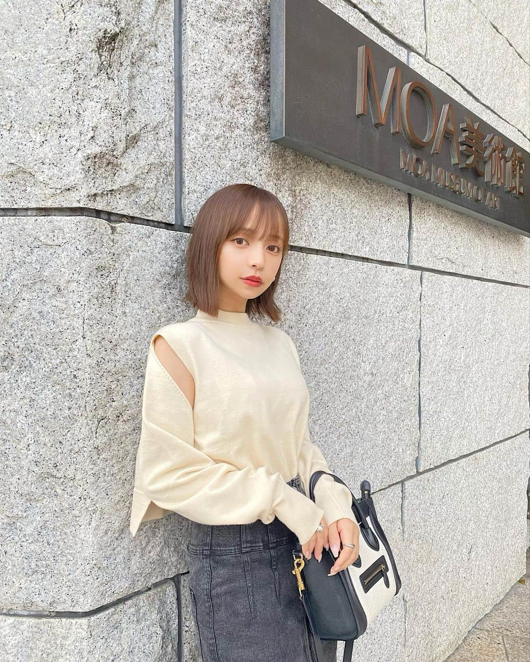 平尾優美花（ゆみちぃ）さんのインスタグラム写真 - (平尾優美花（ゆみちぃ）Instagram)「MOA美術館いったけど 休館日だったので写真だけ、、😢🤣笑  ストーリーにチラっと載せたらたくさん質問頂いた このニットは(@olu.myself)のもの🤍  腕チラがかわいい☺︎  #148cmコーデ #低身長コーデ #ちびコーデ」10月31日 22時14分 - hirao_yumika