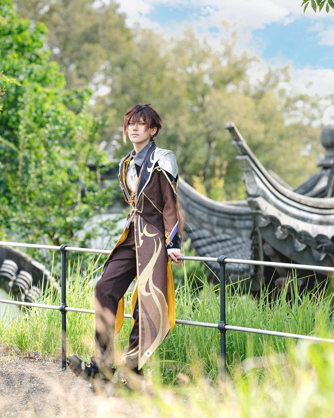 のインスタグラム：「🔶鍾離先生🔶  p : rinrin博士  #鍾離 #原神 #コスプレ #cosplay #zhongli #genshinimpact #cos #japan」