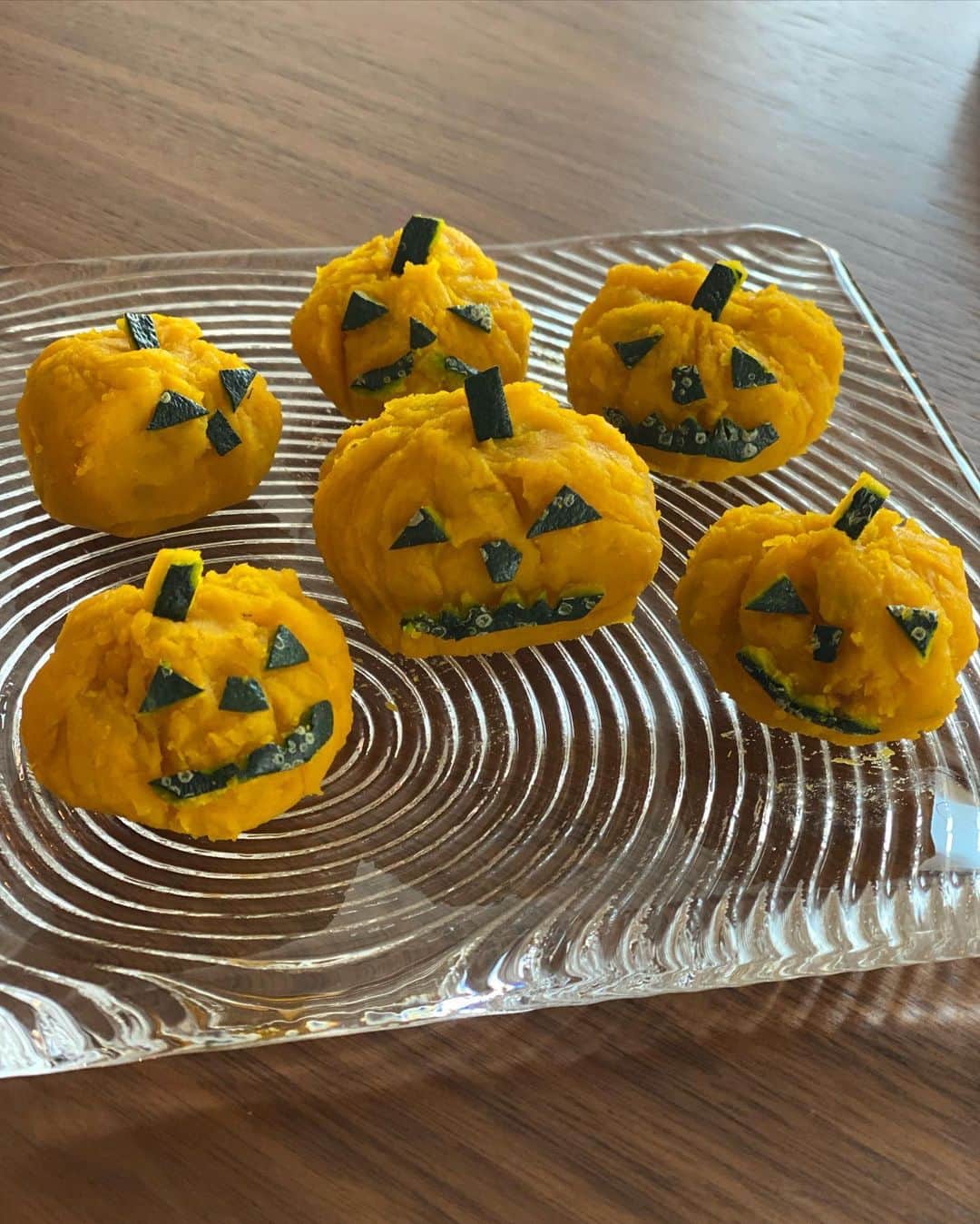 森麻季さんのインスタグラム写真 - (森麻季Instagram)「🎃  #halloween  #trickortreat」10月31日 22時45分 - maki.mori_m