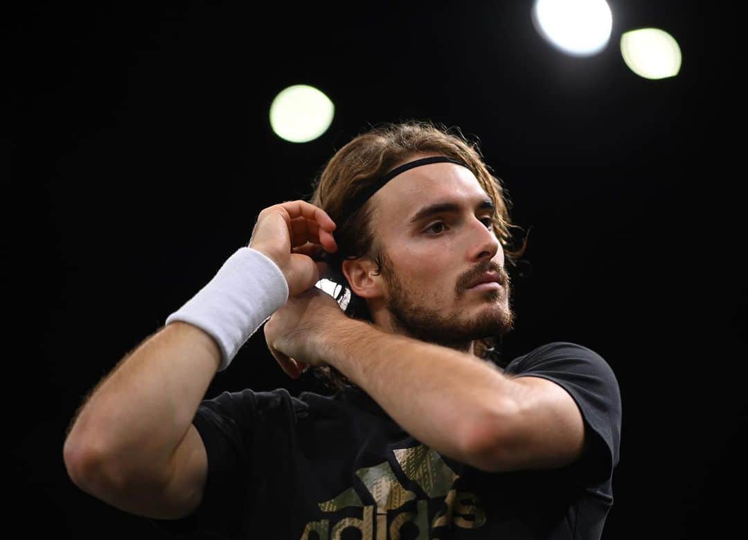 のインスタグラム：「Never let anyone dull your curls. @rolexparismasters」
