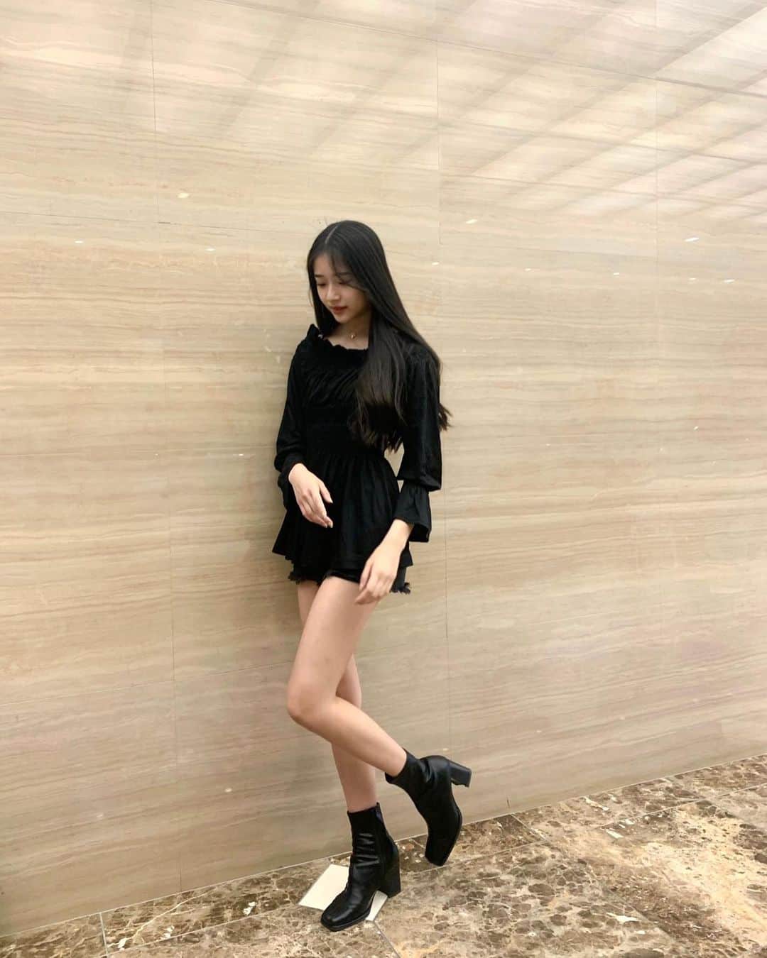 天翔天音のインスタグラム：「‪‪𓂃𓈒  皆さんハロウィンは何かしましたか〜⁇👻🤍  #ハッピーハロウィン #過ぎちゃった‪ᵒ̴̶̷̥́ｰᵒ̴̶̷̣̥̀ #天翔天音 #happyhalloween #05 #jk1 #fjk #ootd」