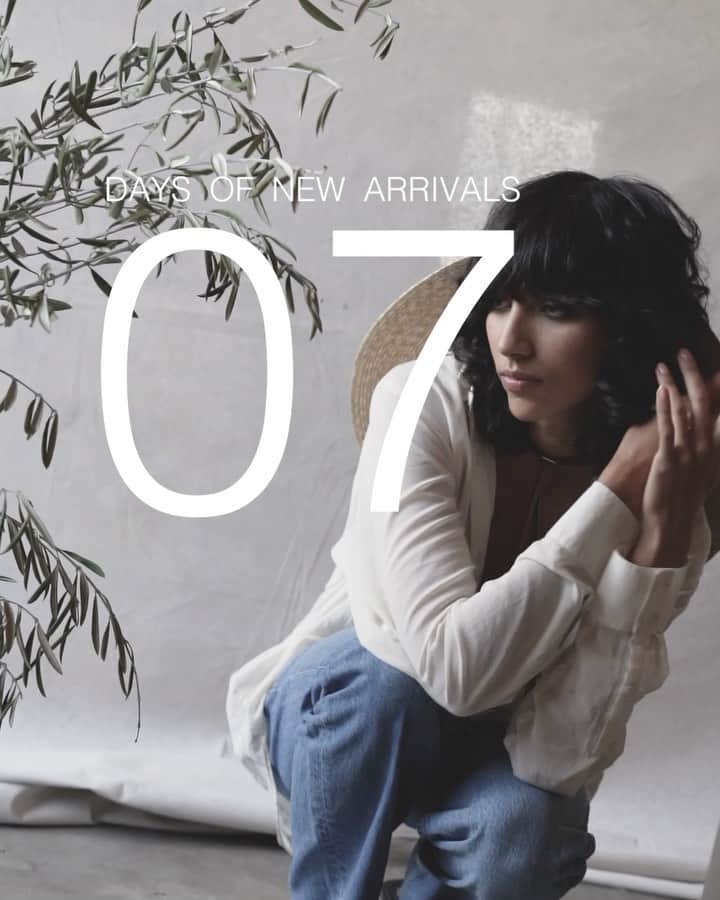 JanessaLeoneのインスタグラム：「07 DAYS OF ___ NEW ARRIVALS. In celebration of the first 7 days of the penultimate month of the year, Janessa Leoné presents a compilation of 7 new hats. One new style launches every day this week starting tomorrow. | #janessaleone」