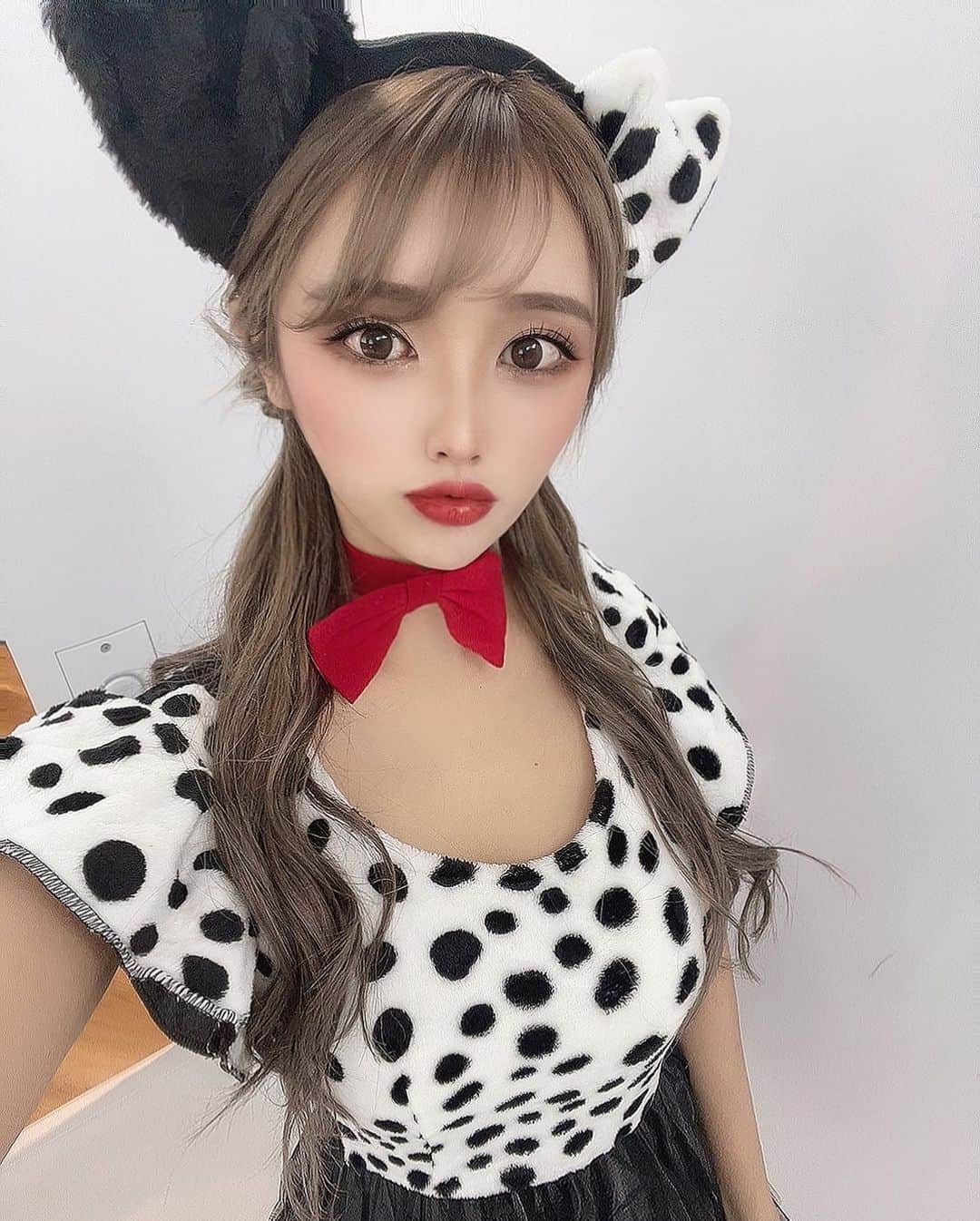 のインスタグラム：「⁡ ⁡ Happy Halloween👻✨ ⁡ ⁡ 今年はダルメシアン🖤🤍🖤🤍 ⁡ ⁡ #ハロウィン #ハロウィンコスプレ #コスプレ #仮装 #ダルメシアン #ディズニー #halloween #disney」