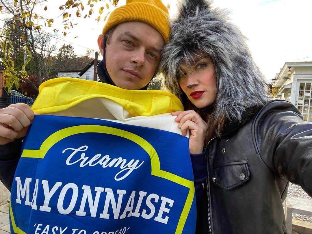 デイン・デハーンのインスタグラム：「She’s the wolf to my mayonnaise.」