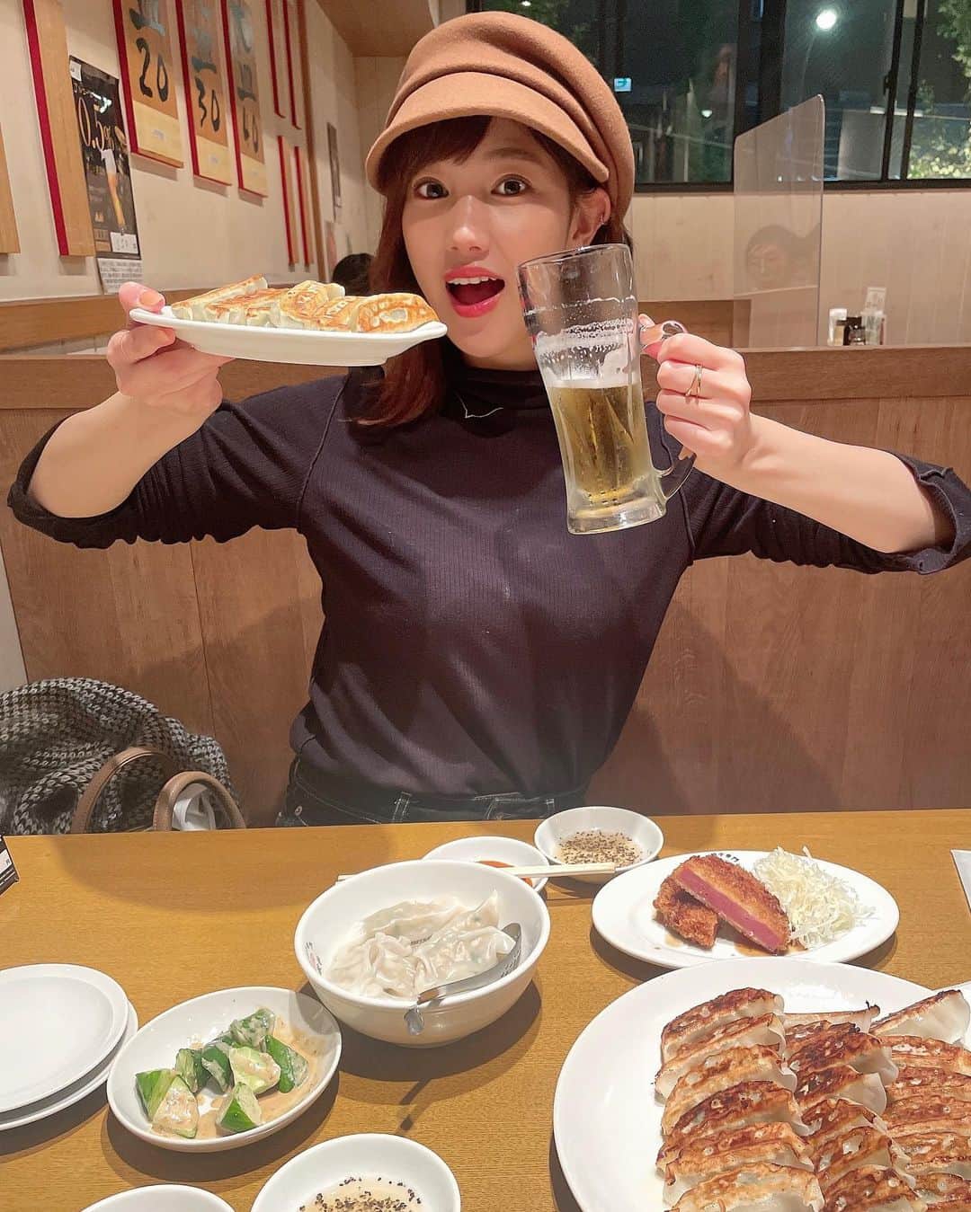 高野祐衣のインスタグラム：「餃子とビールが優勝でした🏆 ⁡ ⁡ 女２人でペロリ！」