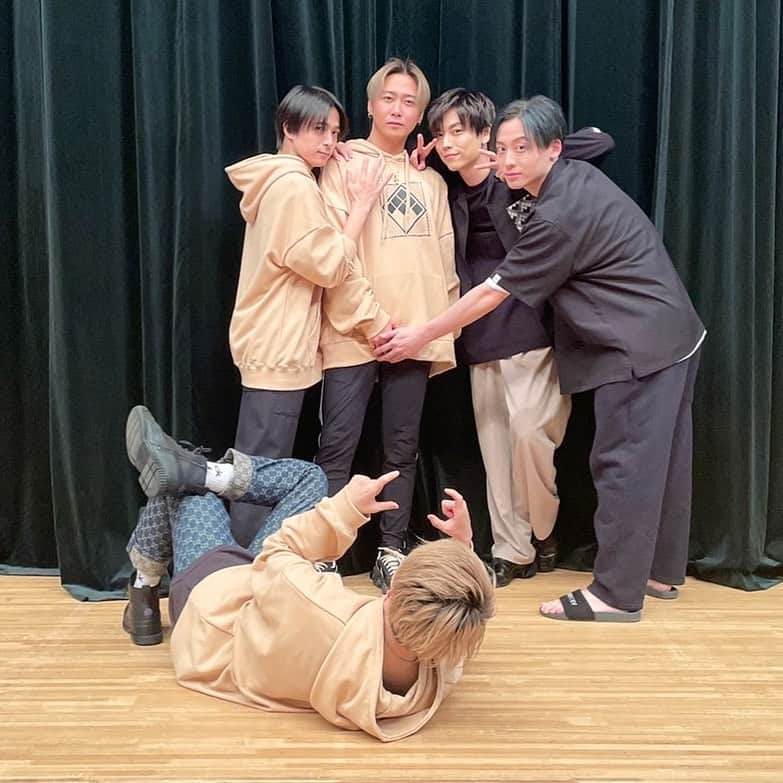 大野雄大のインスタグラム：「昨日は金沢公演、  応援して下さった皆様 ありがとうございました☺️✨  次行かせていただくときはしっかり海鮮もいただきたいと思います😆  次は札幌公演！！！💪  温かい格好してかなきゃだなこりゃ😁」