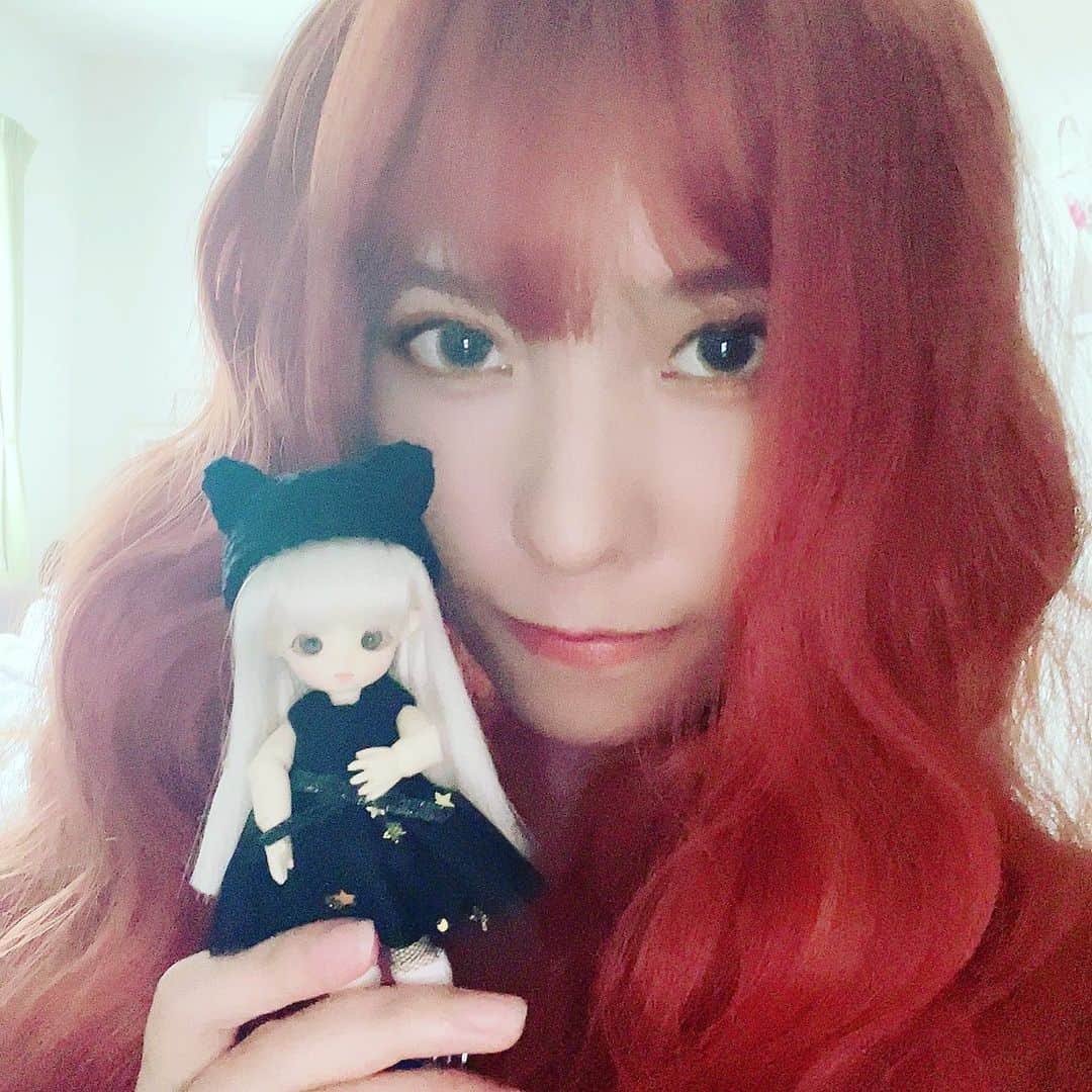 のインスタグラム：「昨日の仮装🎃🐈‍⬛✨  #春名風花 #ハロウィン #仮装」