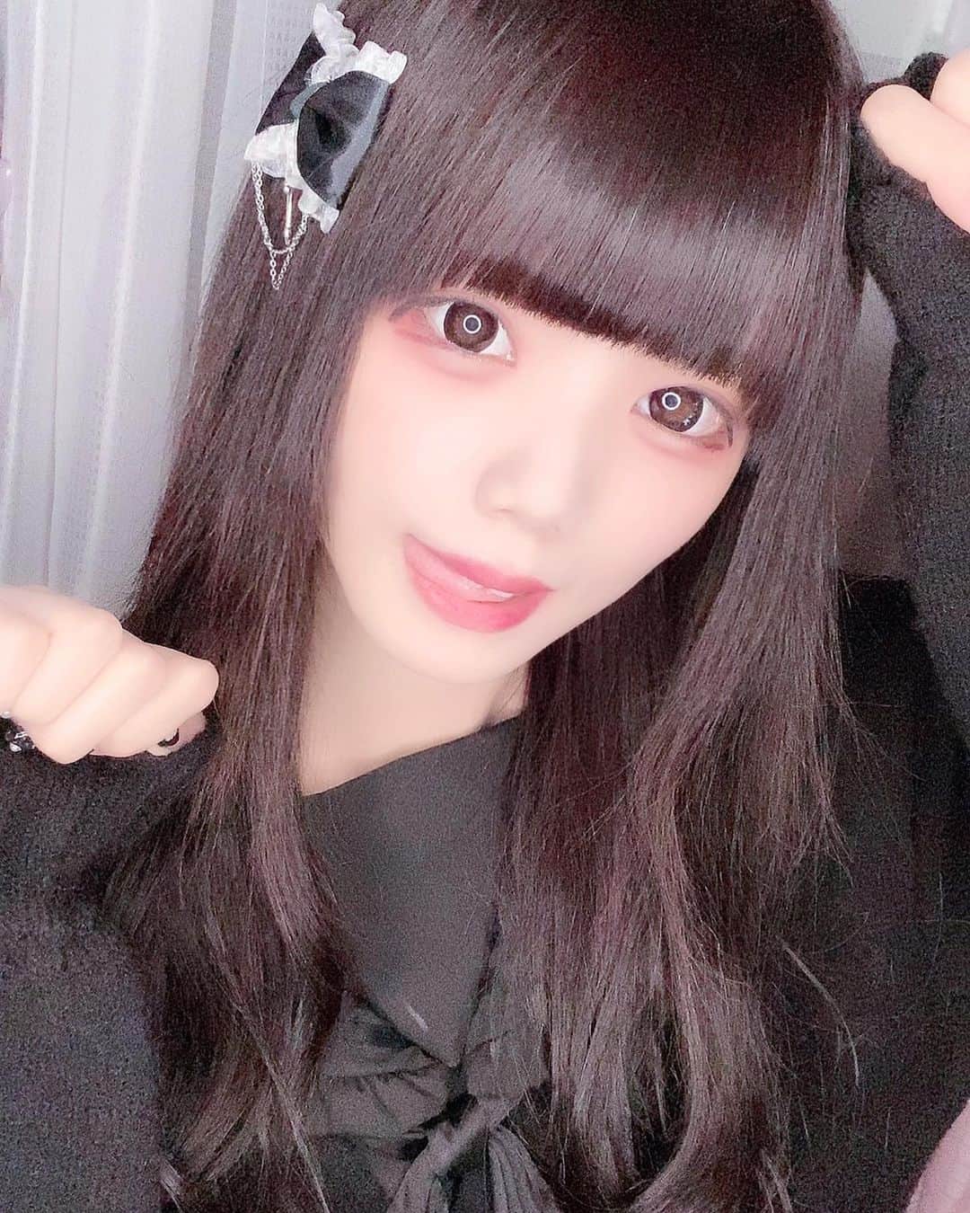 ゐななのインスタグラム：「・ ・ ''すきぴあでぃくしょん！いぇ~！ ・ ・ ・ ・ #地雷女 #地雷女子 #地雷系女子 #量産型 #量産型ヲタク  #量産型女子 #量産型コーデ #地雷 #ぴえん #自撮り女子  #黒髪」